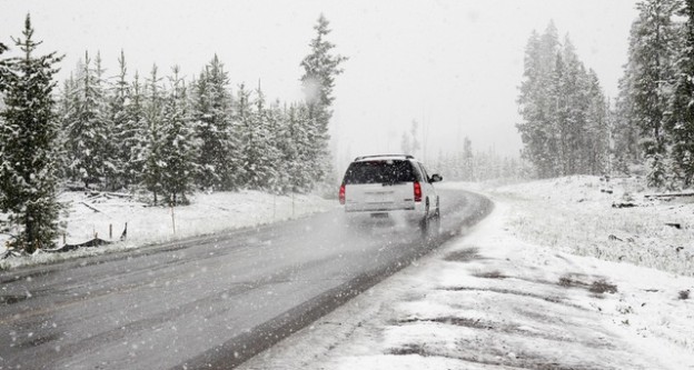 Common Driving Mistakes that Can Damage Your Car in the Winter